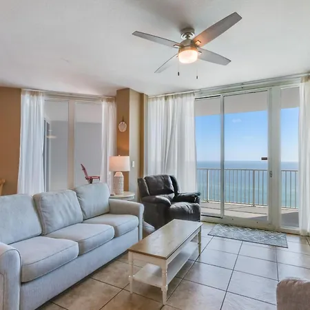 Lighthouse 1004 Apartment